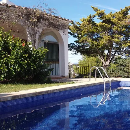 Merbea Magnifica En Villa *